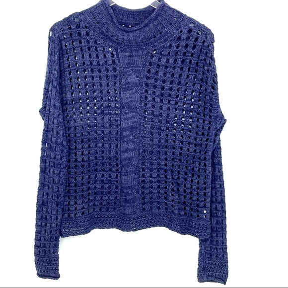 Free People Navy Crochet Oversized Sweater Mock Turtleneck Knitted Cable Size XS - Picture 1 of 13